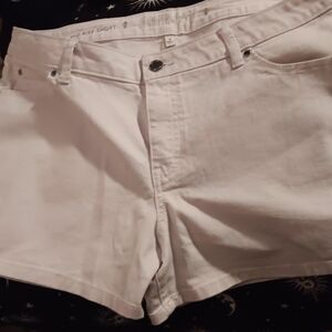 Jennifer Lopez shorts